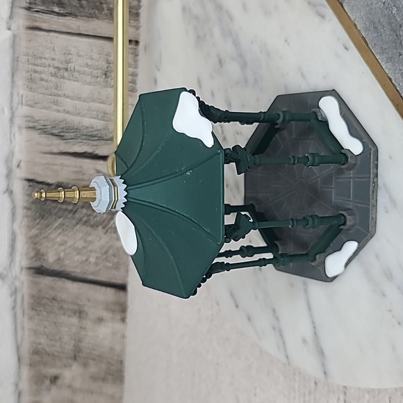 Department 56 Vintage Heritage Village Collection "Town Square Gazebo" #5513-1 - Picture 13 of 17